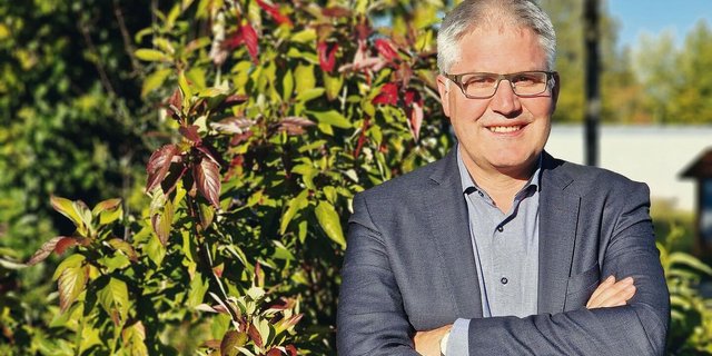 Christian Hofer hat grosses Verständnis für die Bauernfamilien. Er weiss, dass der eingeschlagene Weg grosse Herausforderungen birgt und längst nicht alle damit einverstanden sind.