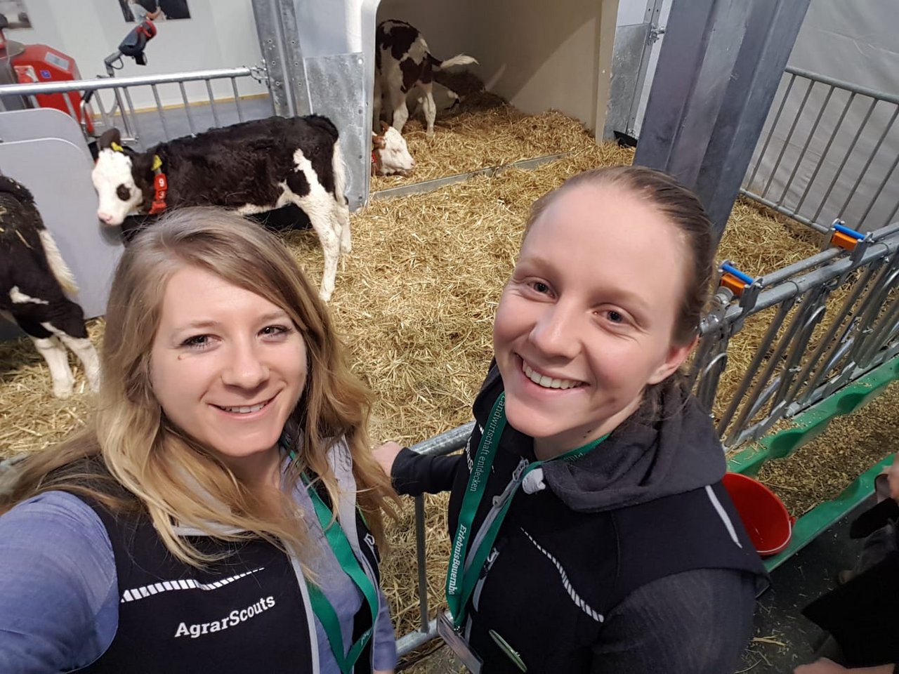 Sie wurden testweise bereits zu Agrar Scouts ausgebildet: Christine Nussbaumer (links) und Corina Burn hatten ihren ersten Einsatz auf der Internationalen Grünen Woche 2019 in Berlin (Deutschland). (Bild lid)