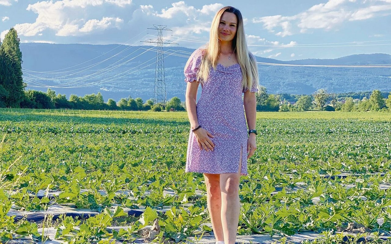 Am Feierabend tauscht Andriana Sobchuk Gummistiefel und Arbeitshose gegen das Sommerkleid. Sie mag Mode. 