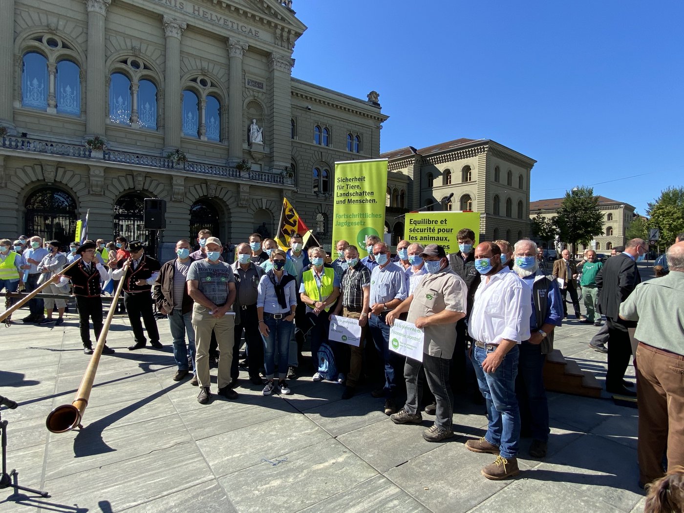 Obwohl die Revision des Jagdgesetzes viele Punkte betrifft, geht es für viele vor allem um die Regulierung der Wolfspopulation. (Bild lja)