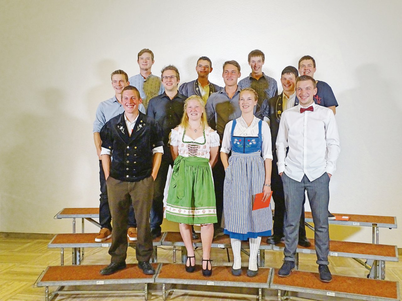 Die frisch diplomierten Landwirtinnen und Landwirte EFZ, welche die Ausbildung auf deutsch absolvierten, strahlen um die Wette. 