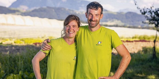 Luzia und Adrian Huber aus Ballwil vom Biohof Brand wurden im Online-Voting zu den Gewinnern erkoren. 