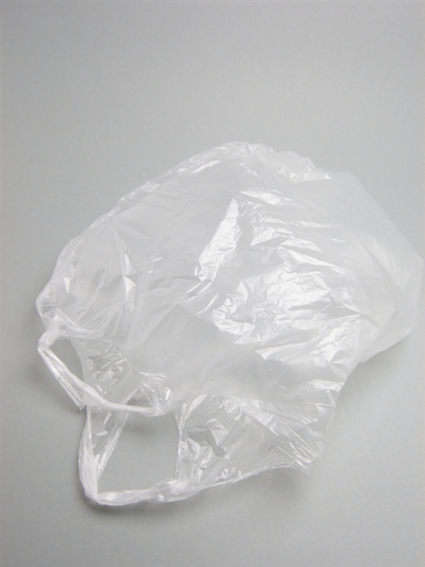 Noch ist die Zukunft der Gratis-Plastiksäcke in der Schweiz offen. (Bild: Ralph Aichinger/pixelio.de)