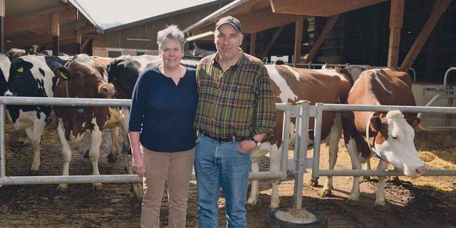 Käthi und Hans Egger würden wieder genauso bauen. (Bild Peter Fankhauser)