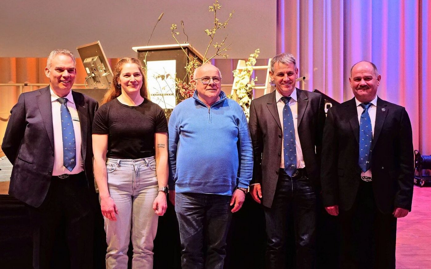 Direktor Michel Geinoz, Nicole Reichmuth, Pierre-Alain Brügger, Patrick Blum und Präsident Hans Aebischer (v. r. n. l.).