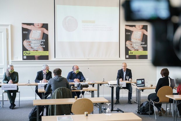 Pestizidverbots-Initiativkomitee: «Jegliche Grenzwerte sind überflüssig» Das Komitee hinter der Pestizidverbots-Initative legt den Schwerpunkt auf den Schutz der Gesundheit unter dem Motto «Pestizide sind überall – du kannst das ändern». (Bild zVg)