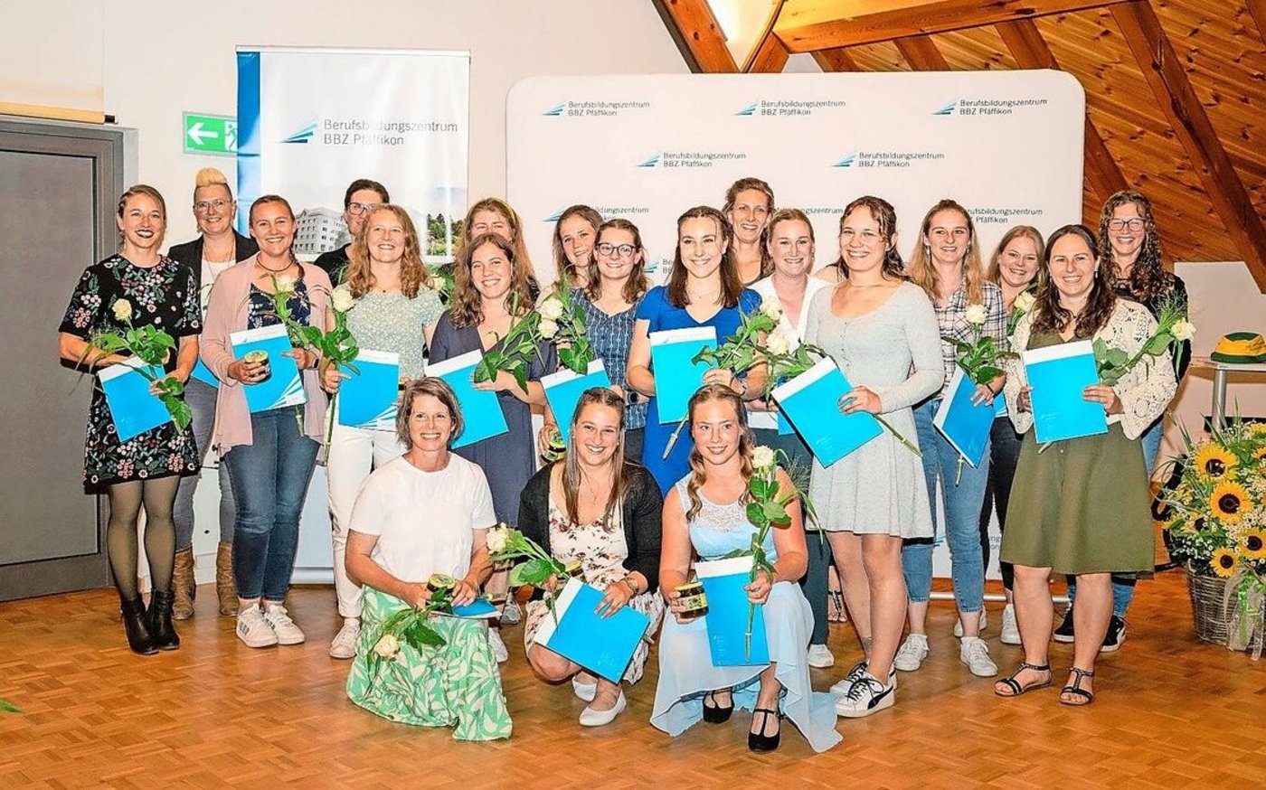 Die Absolventinnen der Bäuerlich-Hauswirtschaftlichen Fachschule am BBZ Pfäffikon. 
