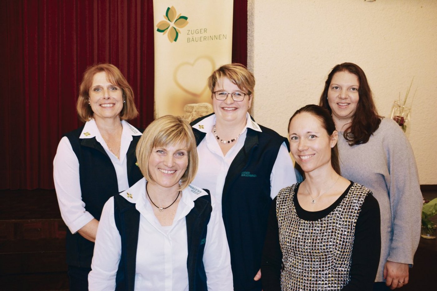 (v. l. n. r.): Erika Annen (Austritt), Erika Bütler, Präsidentin, Brigitte Röllin (neu), Tanja Dönni (Bäuerin HFP), Susanne Weiss (Bäuerin FA)(Bild Franziska Jurt)