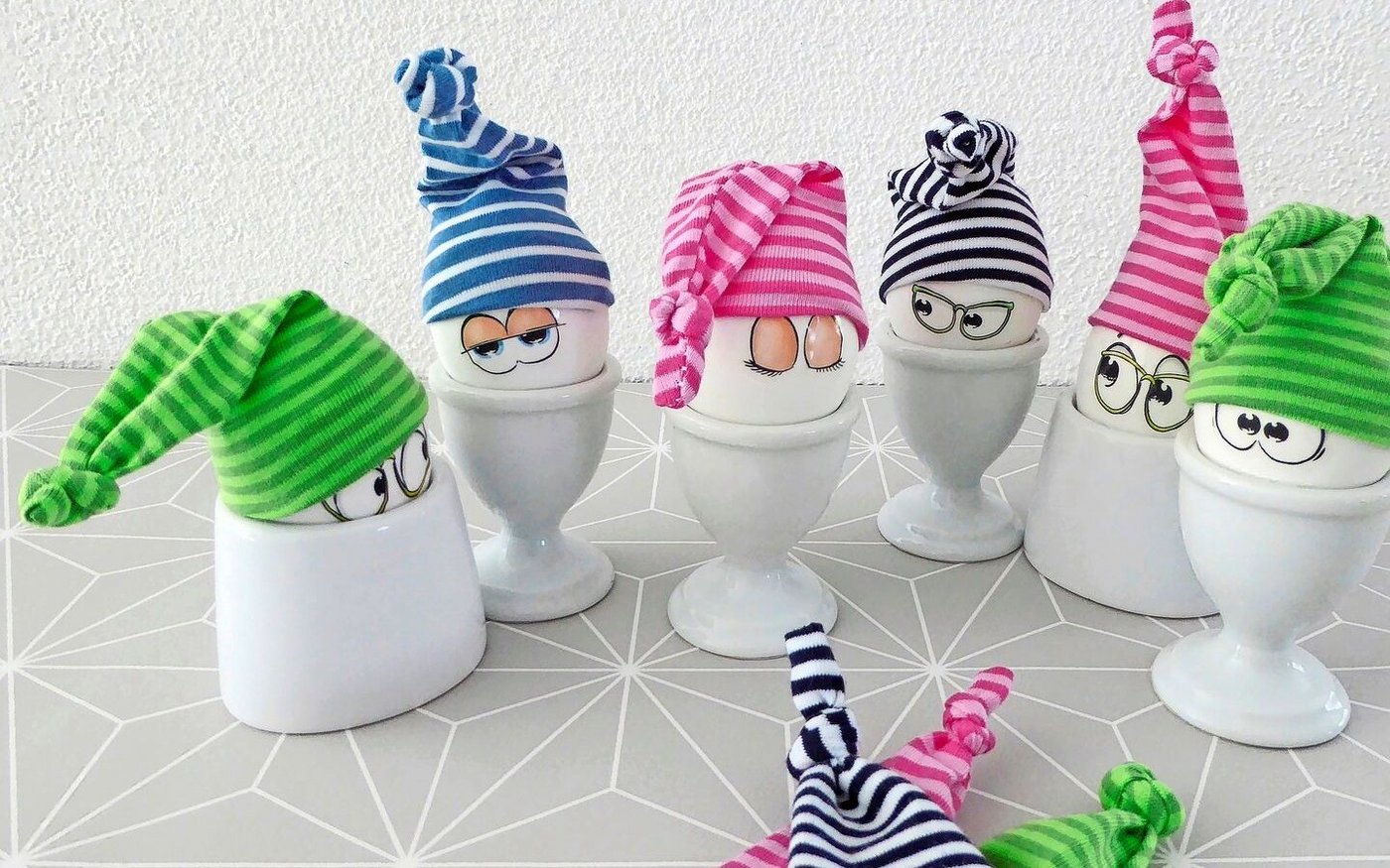 Sie sind praktisch und bringen Farbe an den Zmorgen-Tisch: selbstgenähte Eierwärmer