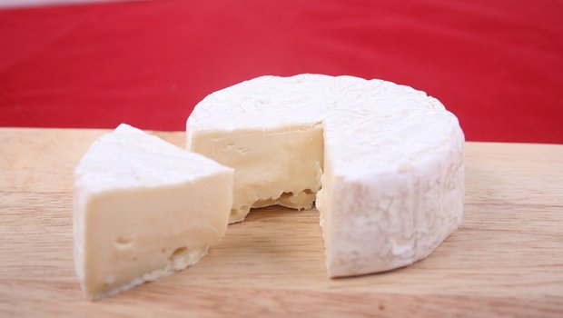 Bei den Listerienfällen im Mai 2020 war eine briete Palette von Käse aus der Käserei Vogel betroffen, z. B. Brie, Schaf-, Ziegen- und Rahmkäse. (Symbolbild Pixabay)