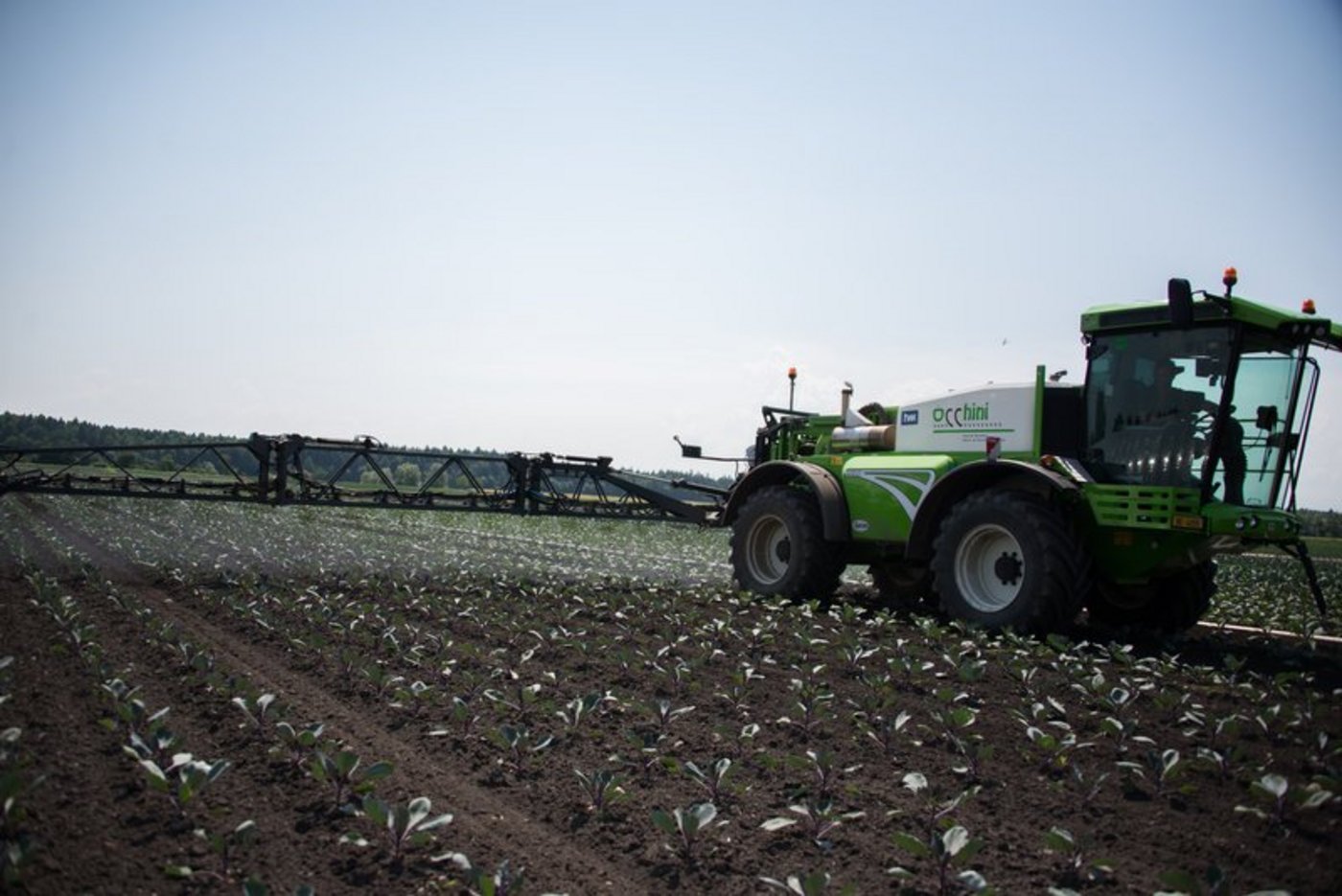 "AquaSan" hat zum Ziel, den Einsatz von Pflanzenschutzmitteln zu optimieren, die Eintragswege in die Gewässer zu eruieren sowie die Risiken und die Belastung durch solche Mittel in Gewässern zu reduzieren. (Bild hja)