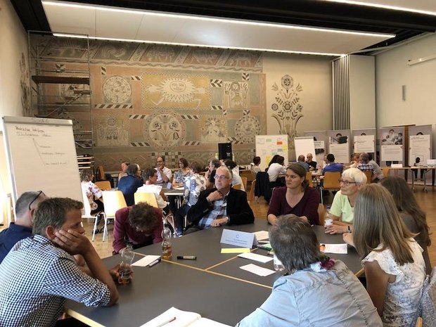 Gemeinsam nach Lösungen suchen In Workshops wird an der Tagung «Suizidprävention in der Landwirtschaft» versucht, Lösungsansätze zu finden. (Bild et)