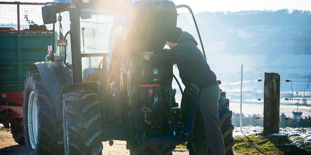 Lernende gehören besonders in risikoreichen Berufen wie der Landwirtschaft zu den am stärksten gefährdeten Arbeitnehmern.