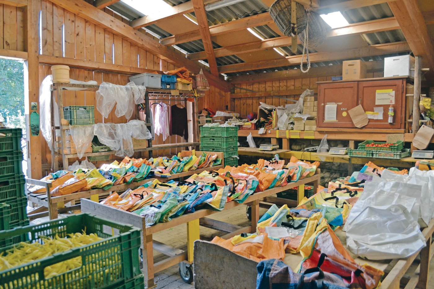 In der «Kathedrale» werden die Abo-Taschen befüllt.