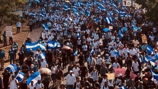 In Nicaragua protestieren Tausende Menschen gegen die Regierung. (Bild Mirka Lötscher)