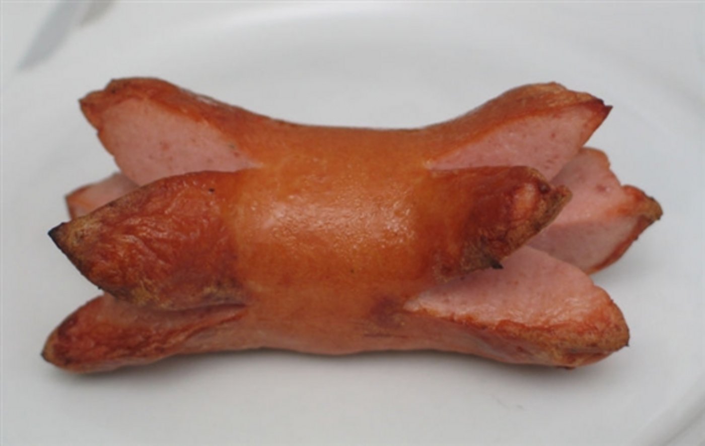 Die Metzger fordern rund 15 Prozent höhere Verkaufspreise für Schweinefleisch und etwa 10 Prozent Preisaufschlag bei Wurstwaren. (Bild: Thethys)