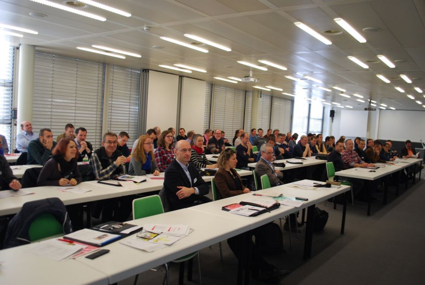 Die Tagung im Centre Löwenberg bei Murten FR war gut besucht: Vom Produzenten über den Berater bis hin zum Verarbeiter und Konsumenten. (Bild Peter Fankhauser)