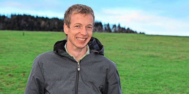 Ueli Rindlisbacher ist Landwirt und arbeitet bei der Stiftung zur Erhaltung bäuerlicher Familienbetriebe. 