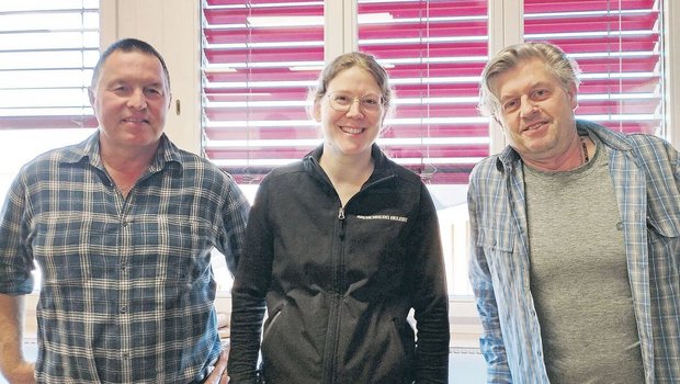 Jörg Streckeisen ist Jörg Streckeisen ist Obmann des Bio-Obstbaurings Ostschweiz, Anja Ackermann Beraterin für den Bio-Obstbau am Arenenberg und Franco Weibel Berater am Ebenrain (v. l.).