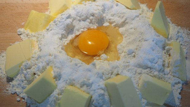 Je 2000 Tonnen Butter- und Konsumeierimporte zusätzlich bewilligt In der nahenden Vorweihnachtszeit wird in der Schweiz wieder vermehrt gebacken. Das treibt die Nachfrage nach Eiern und Butter in die Höhe. (Bild Pixabay)