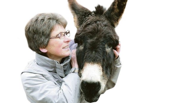 Edith Müller, aus Grasswil ist Stiftungsratspräsidentin der eben ins Leben gerufenen Esel-Stiftung. (Bild zVg)