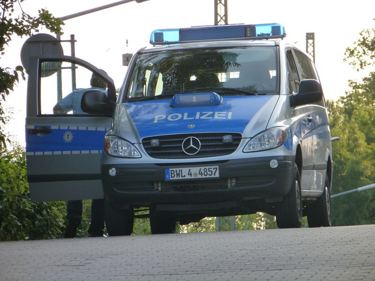 Die deutsche Polizei observierte den Flüchtenden bis zum Eintreffen der Schweizer Kollegen. (Symbolbild Wikimedia)