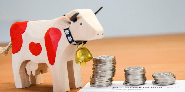 Einfach ist es nicht, die Balance zwischen einer tiefen Steuerlast und einer vernünftigen Altersvorsorge zu finden. Bild: BauernZeitung