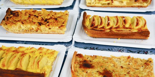 Apfelwähen in vielen Variationen wurden an 16 Standorten im Kanton Luzern von den Bäuerinnen gebacken und verkauft. (Bild Franziska Jurt)