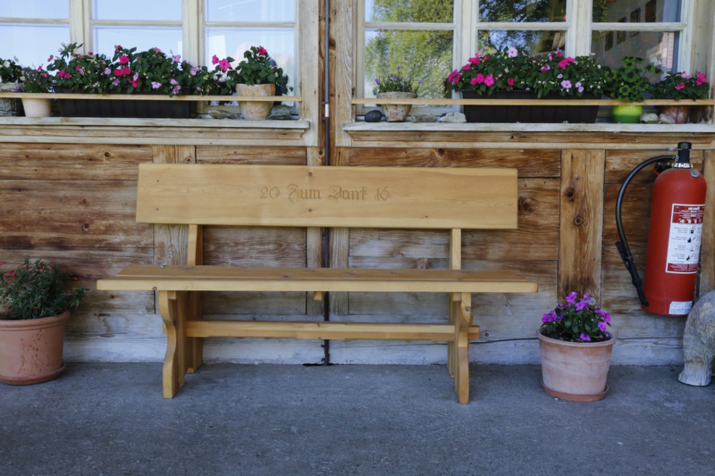 Urchige Sitzgelegenheit. 