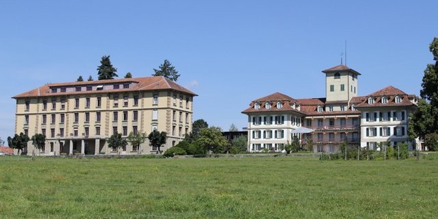 Gegen Ende der Sendung verschiebt sich der Fokus weg von der Ausbildung und hin zur Politik. (Bild inforama.vol.be) 