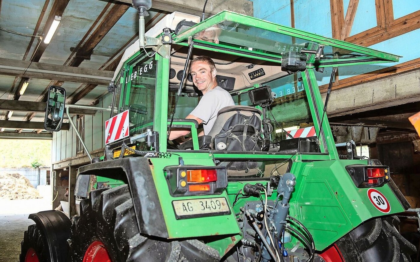Franz Schärli ist Meisterlandwirt und für Lehrlinge, Angestellte und den Betrieb verantwortlich.