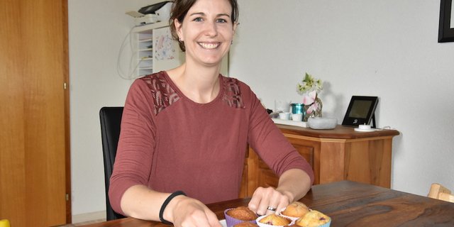 Seit der Bäuerinnenschule backt Claudia Ledermann regelmässig und eine neue Küche hat sie auch geplant. (Bild Barbara Heininger)