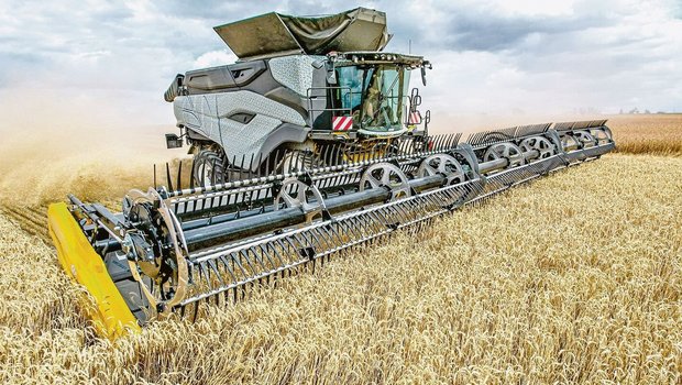 Das neue Gesamtkonzept des Doppel-Axialrotor-Mähdreschers CR von New Holland erfüllt die Kriterien für einen goldenen «Innovation Award». 