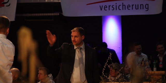 Richter Patrick Rüttimann hatte die Qual der Wahl an der diesjährigen Holstein-Night. (Bilder Andrea Wyss)