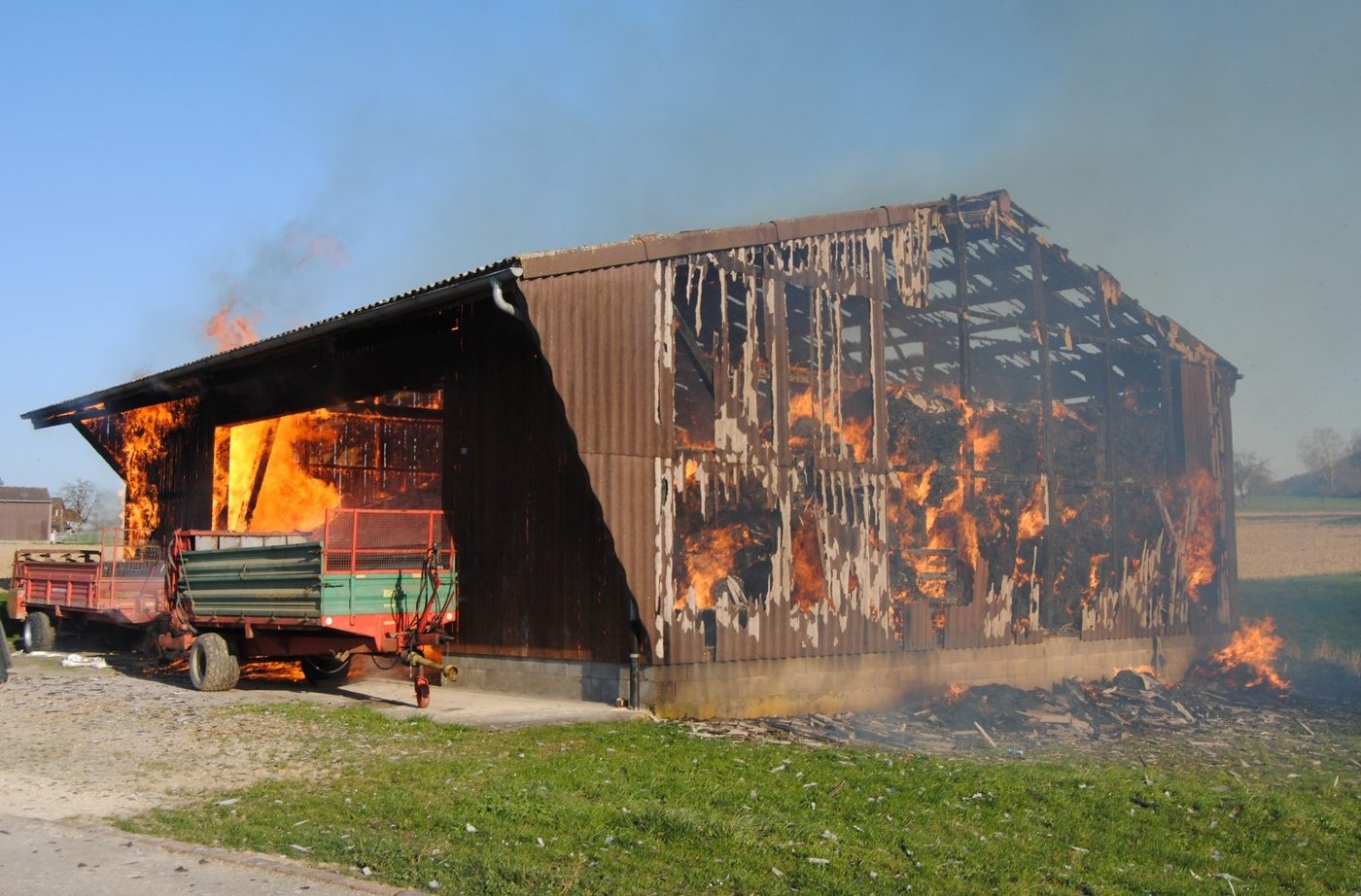 Wie der Brand entstand, ist noch unklar. (Bild Kapo SH)