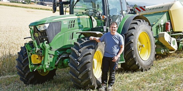 Christoph Schori hat Landmaschinenmechaniker und Landwirt gelernt. Er hat eine Affinität für Technik und Ackerbau – gute Voraussetzung für teilflächenspezifisches Arbeiten.