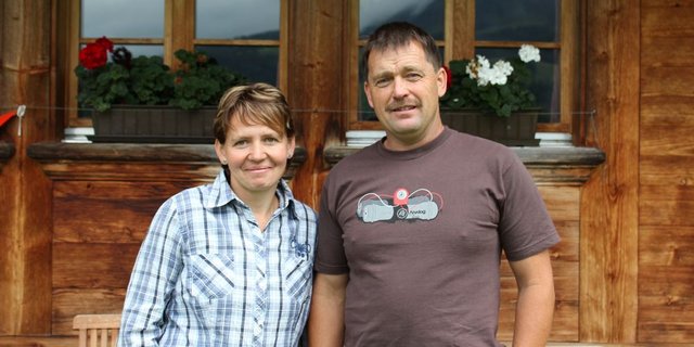 Hansueli und Rita Egli sind Fans des Projekts Alp und nehmen auf ihrem Milchwirtschaftsbetrieb in Schangnau gerne Klienten auf. (Bild: Miryam Azer)
