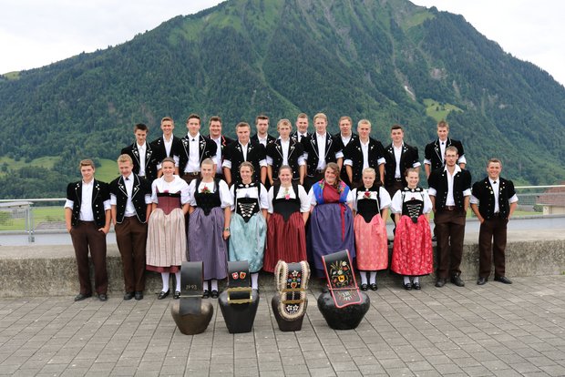 Sie können erleichert sein, denn sie haben es geschafft: Die 3. Klasse der Berufsfachschule am Inforama Berner Oberland. (Bild: zVg)