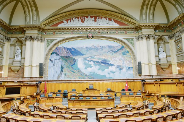 Wer nimmt hier Einsitz? Die kantonalen Bauernverbände wollen das mit verschiedenen Methoden beeinflussen. (Bild Parlamentsdienste, 3003 Bern)