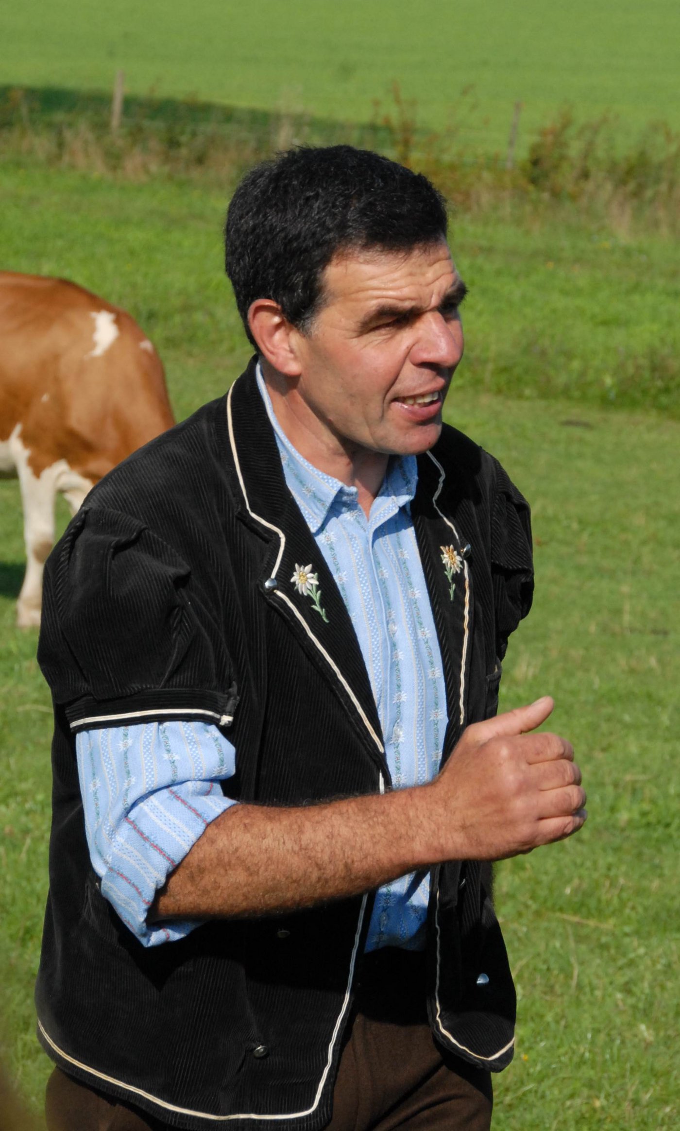 Hans Braun bewirtschaftet in Rothrist AG seit 1995 den Lehenhof. Von den insgesamt 40 Hektaren LN werden etwas mehr als 27 ha als Wiesen und Weiden genutzt.  (Bilder: hja)