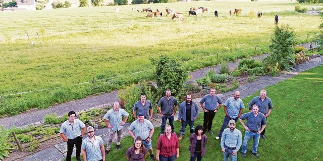 Dies ist die zweite Klasse, die am Bildungszentrum Wallierhof in Riedholz erfolgreich die Nachholbildung als Landwirtin oder Landwirt EFZ abgeschlossen hat.(Bilder zVg)
