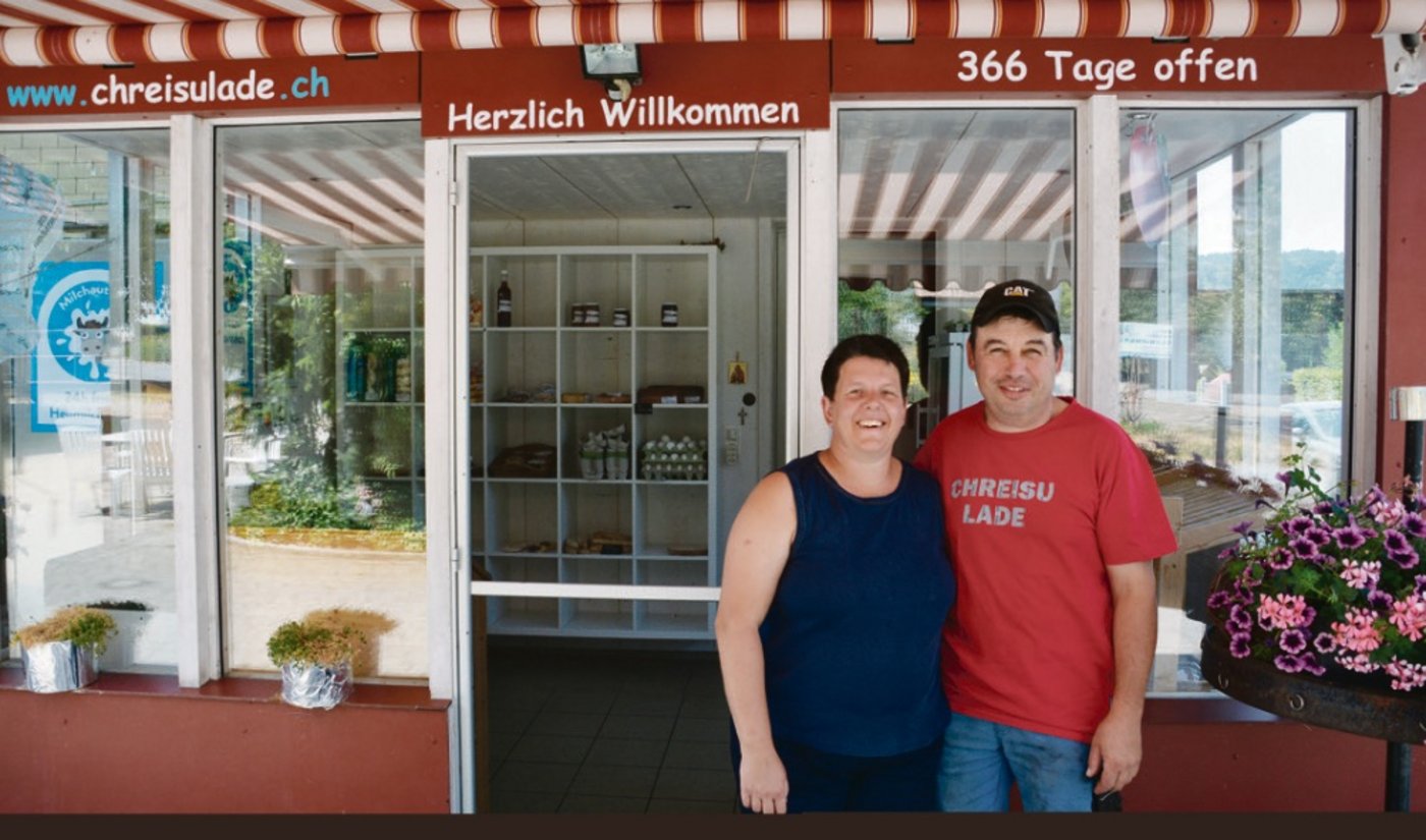  Die Rezepte für die Glace haben Silvia und Fredy Koller selber heraus­getüftelt. (Bild fj)