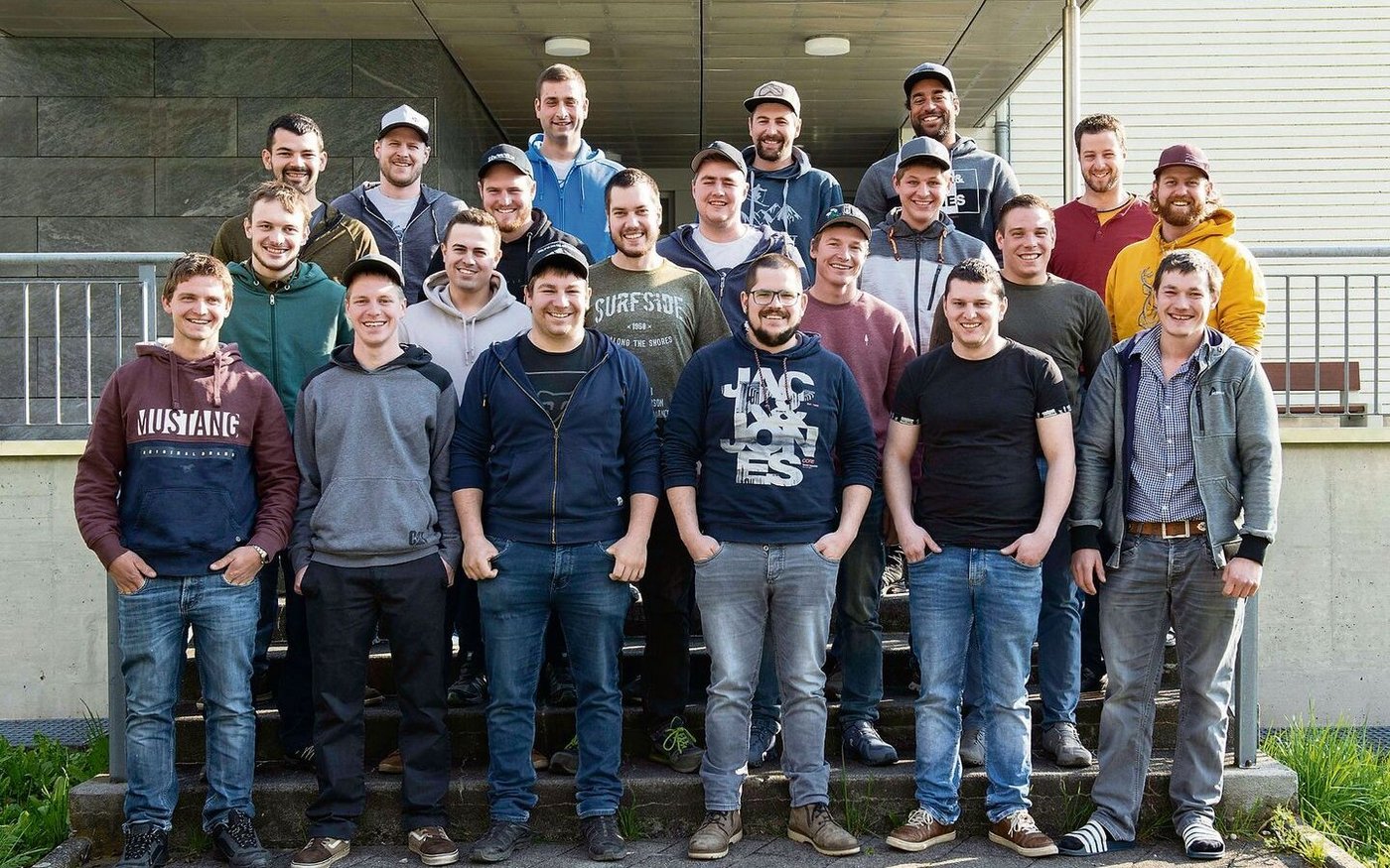 Aus fünf verschiedenen Kantonen kamen die Absolventen der Nachholbildung Landwirt EFZ der Bauernschule Uri.