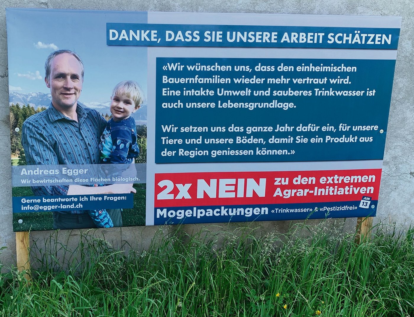 Die Plakatbotschaft bleibt auch nach der Abstimmung aktuell: Das Vertrauen ist wieder herzustellen. (Bild Josef Scherer)