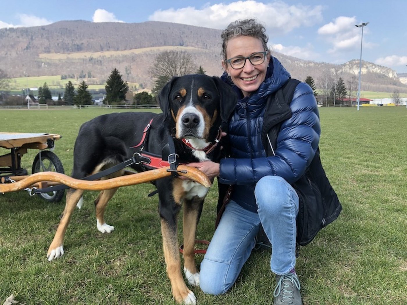 Susanne Spaltensein und Nala: Die beiden machen das ganze zum Spass und weil es eine sinnvolle Beschäftigung für die Hündin ist.