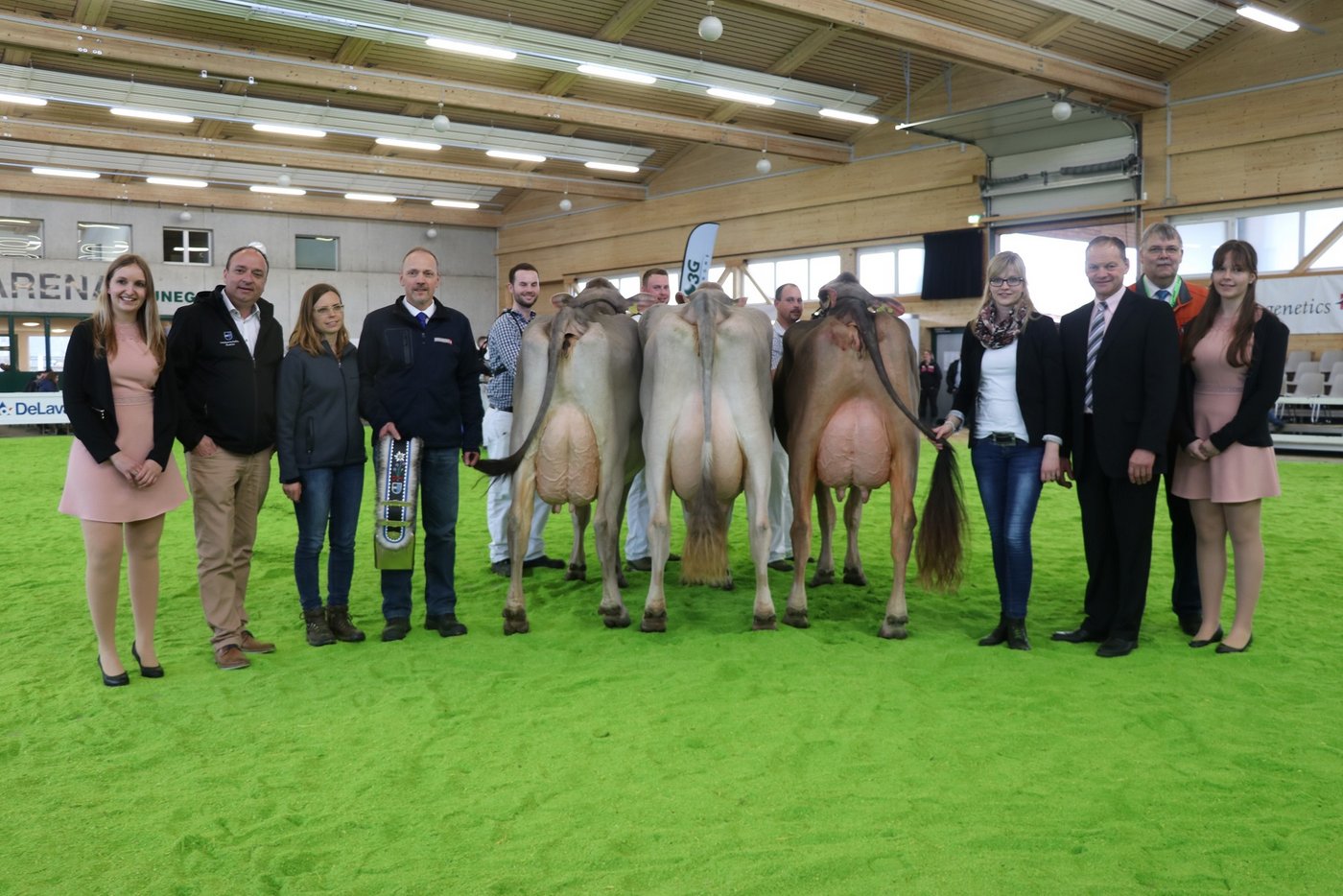 Abtop Fantastic Sizilia (Hugo Abt), Rüttimann Jan Java (Pius Rüttimann), Felders BS Alino Ashley (Hugo Studhalter): das Podest beim Braunvieh.