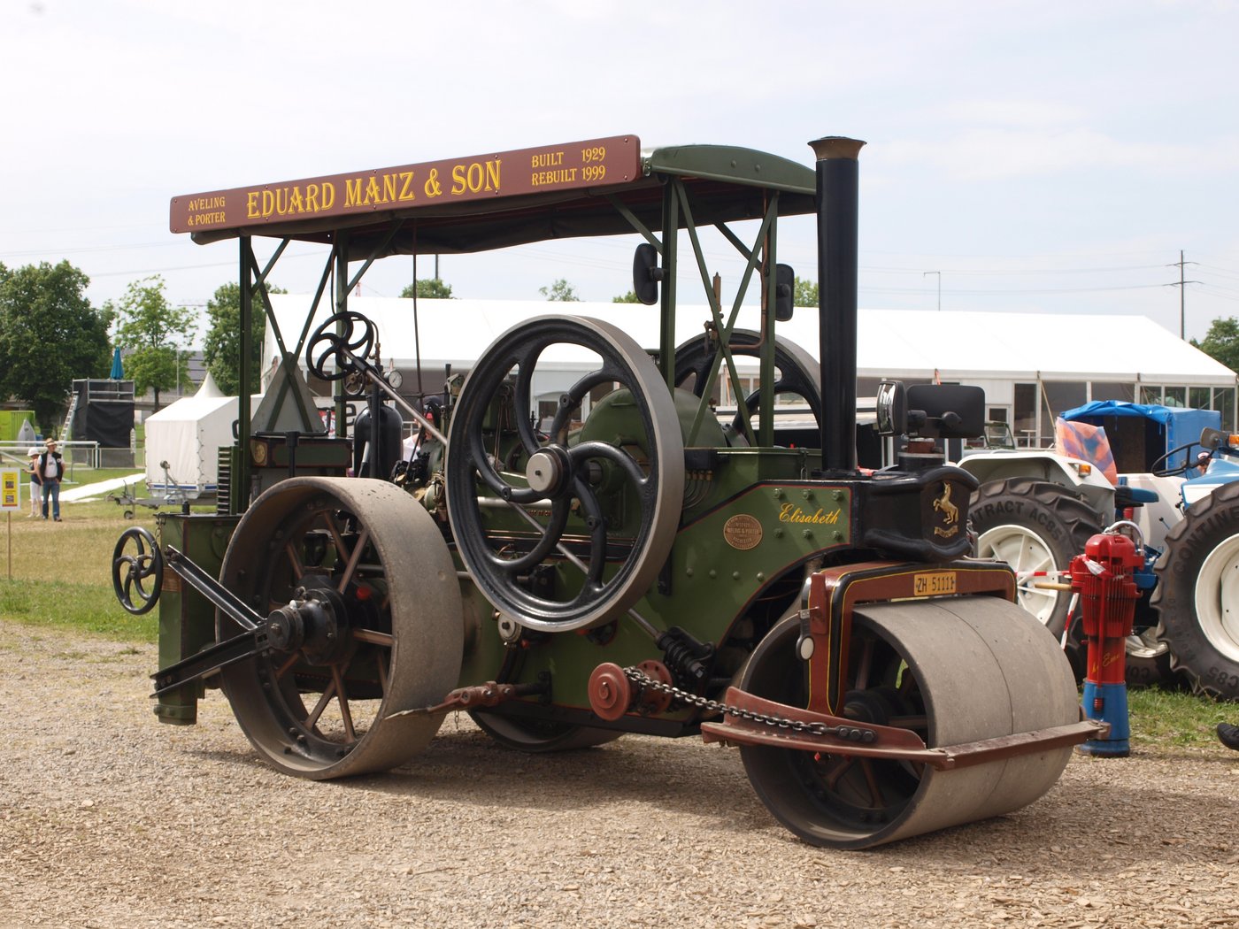 Auch alte Strassenwalzen wurden vorgeführt