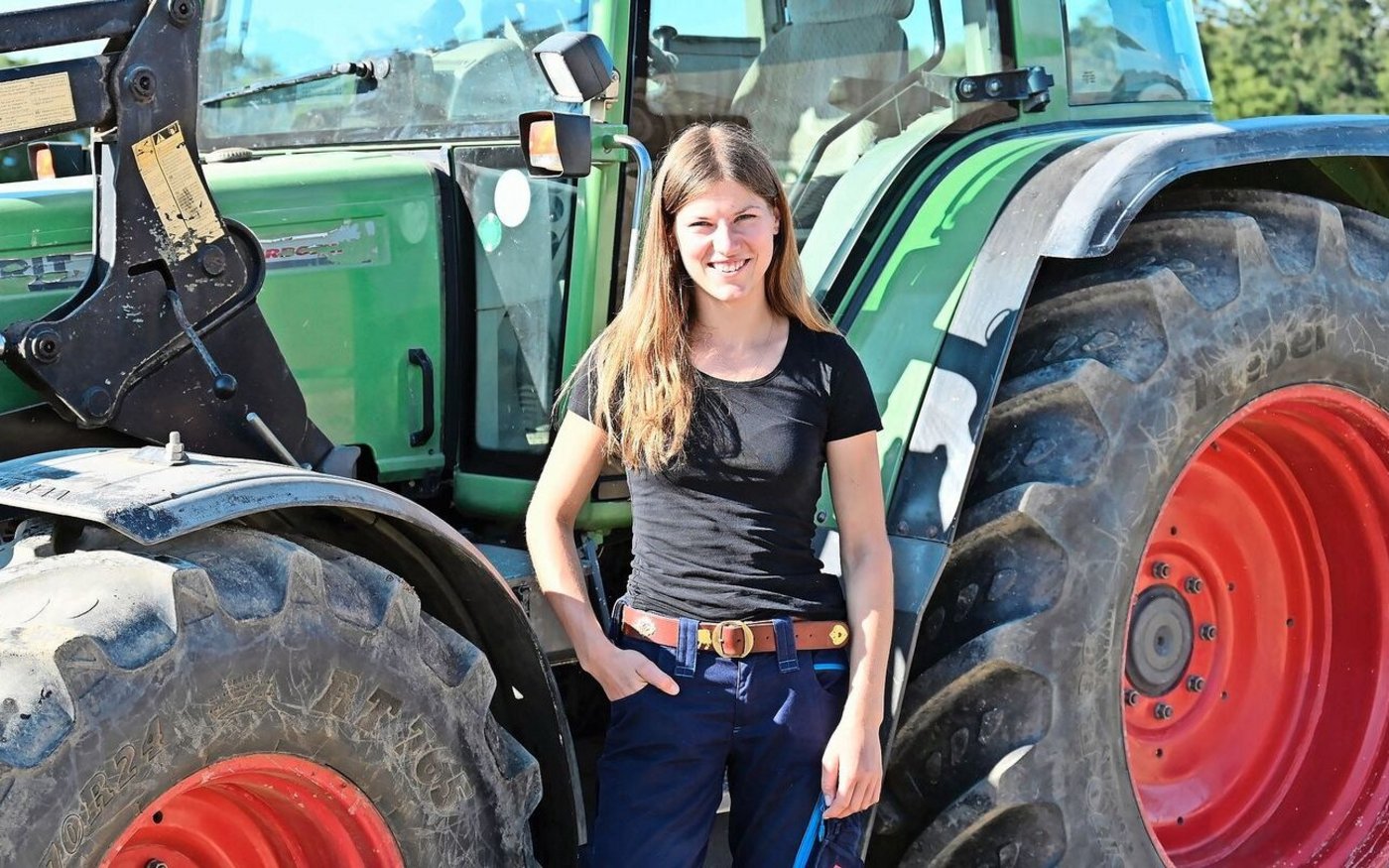 Bei Lehrbeginn war Traktorfahren noch nicht ihr Ding. Dank ihres Ausbilders hat sich das geändert und sie hat nun viel Spass dabei. 
