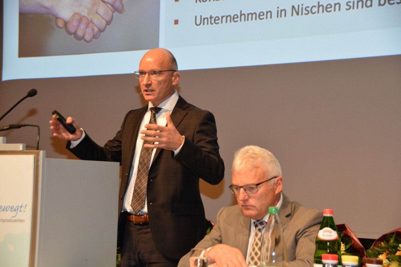 Emmi-CEO Urs Riedener (l.) mit ZMP-Präsident Thomas Oehen