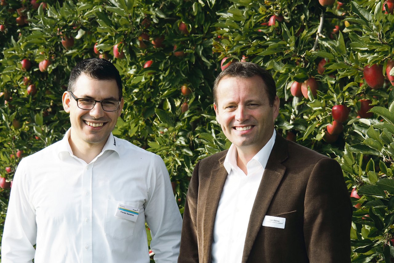 Florian Sandrini vom BBZ Arenenberg (links) und Ueli Bleiker, Chef des Thurgauer Amts für Landwirtschaft, wollen wissen, auf welchen Wegen Wirkstoffe in Gewässer gelangen.